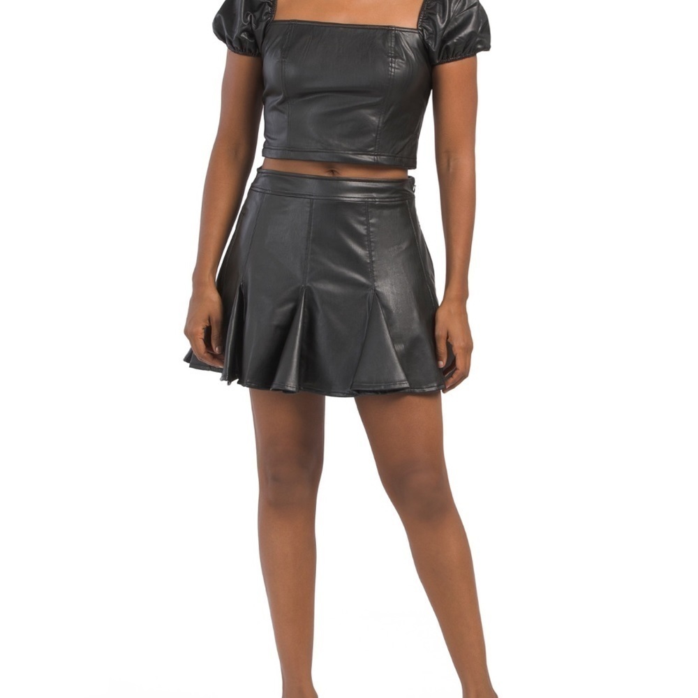 Avec Les Filles Faux Leather Mini Skirt size M NWT